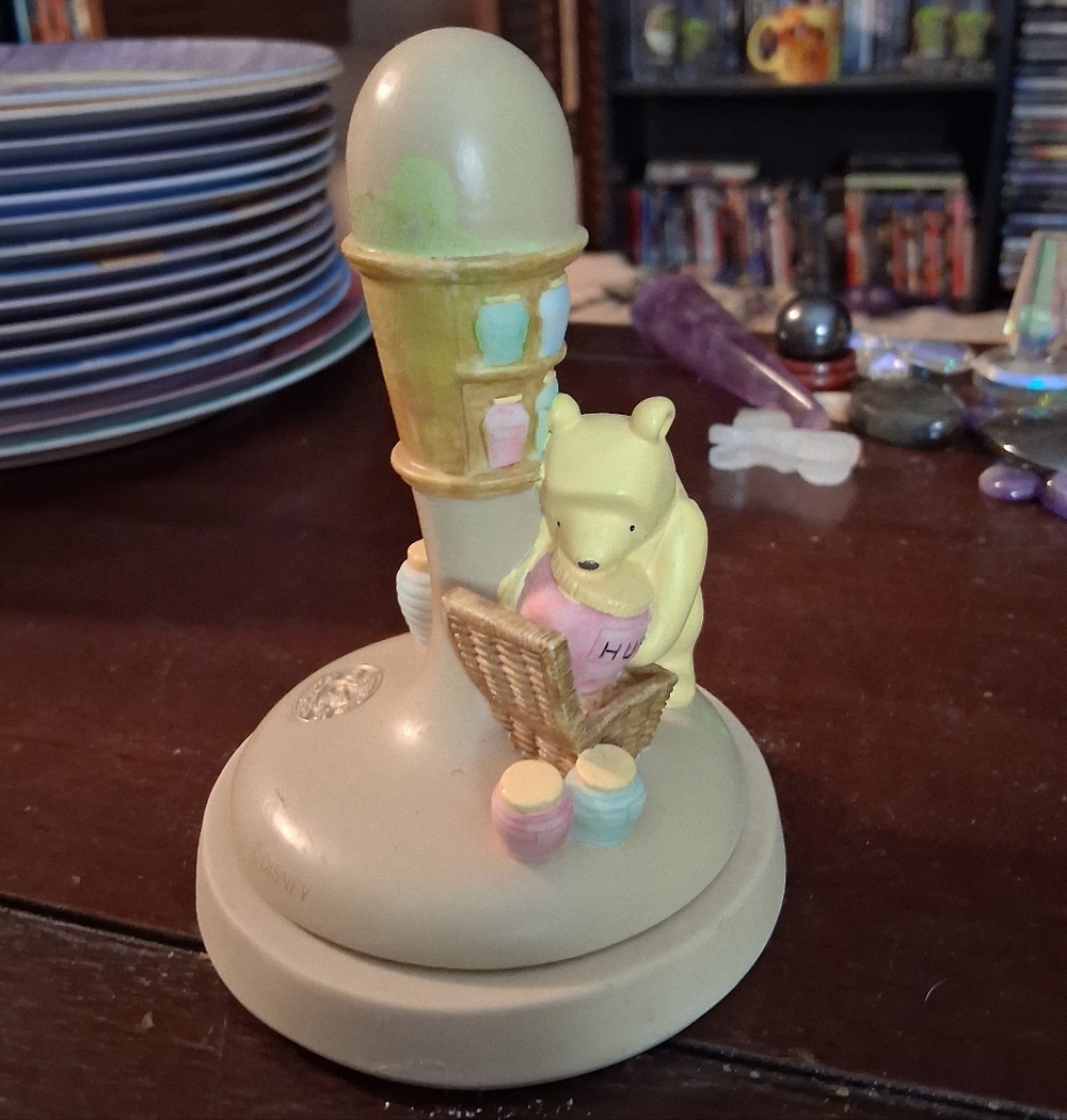 Walt Disney WINNIE THE POOH & PICNIC BASKET Vintage COOKIE STAMP